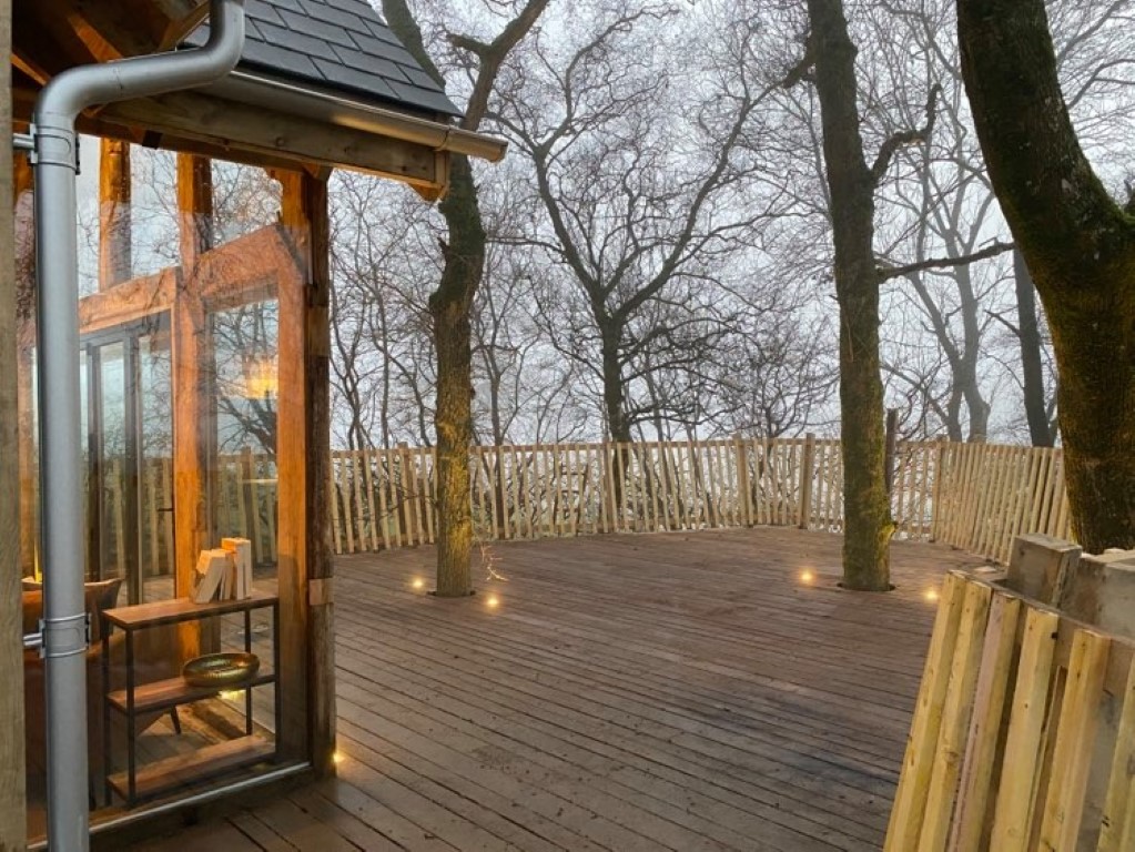 Gallery Squirrel's Nest Treehouse Retreat