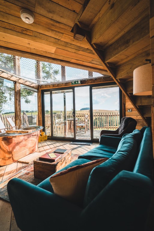 Gallery Squirrel's Nest Treehouse Retreat