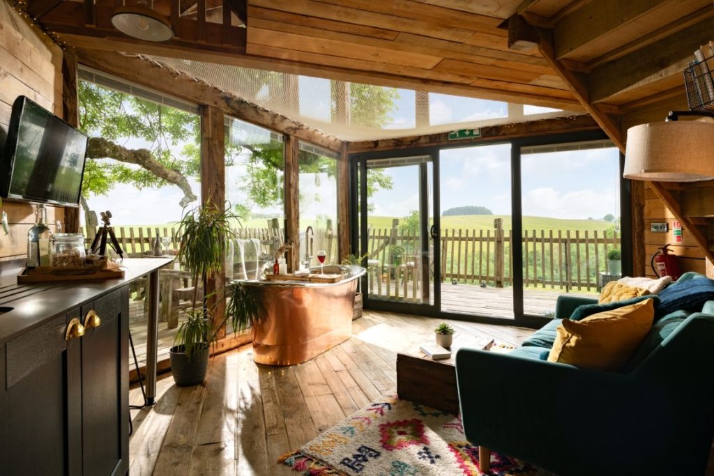 beautiful Cadwollen's luxury babymoon treehouse