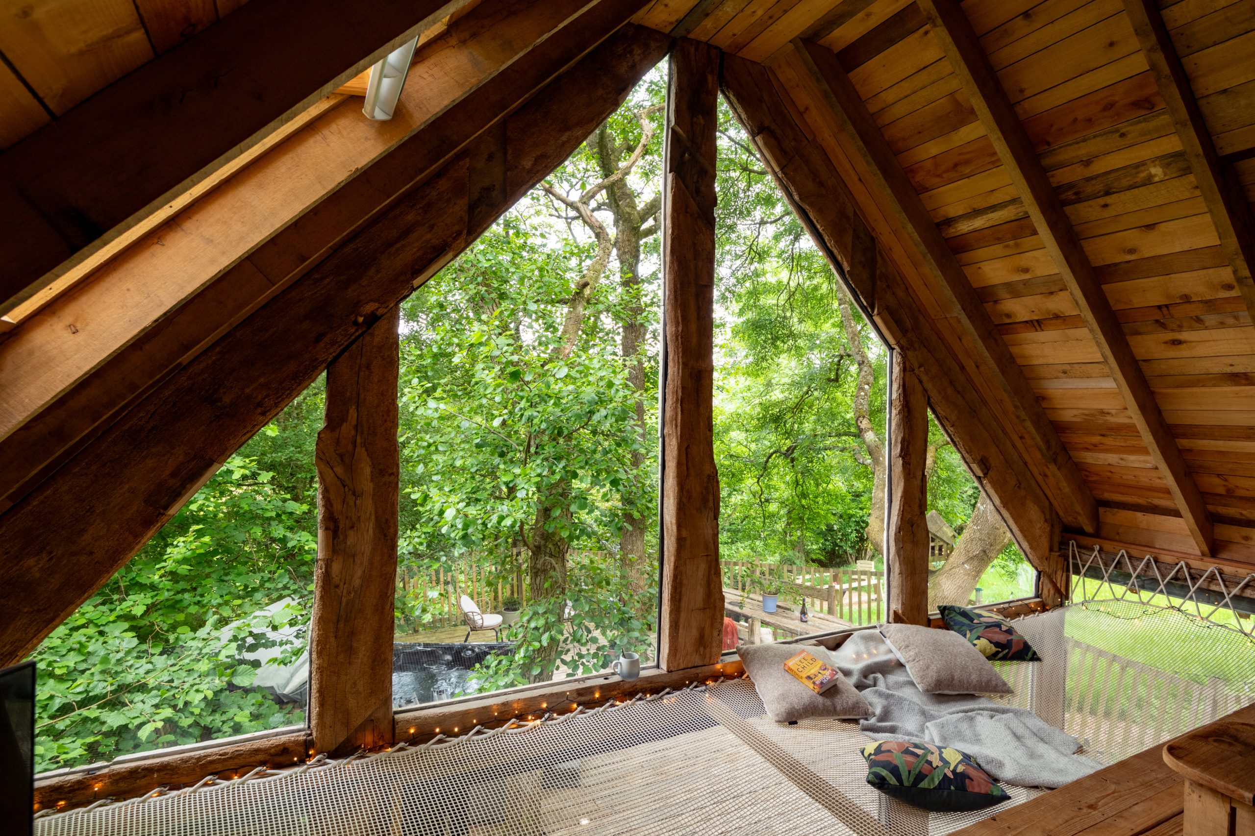 Prince Llywelyn (22) hammock inside a treehouse